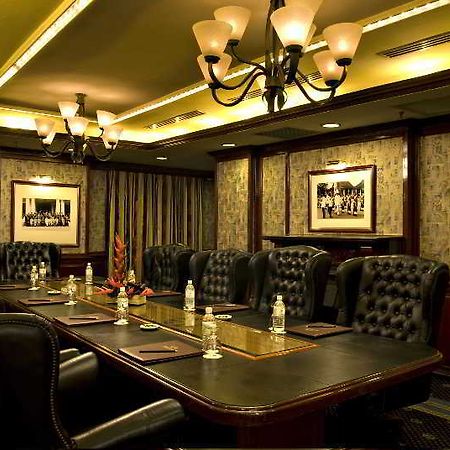 The Apartments At Merdeka Palace Hotel กูชิง ภายนอก รูปภาพ